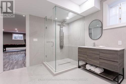 4179 Lakeshore Road, Burlington, ON - Indoor Photo Showing Bathroom