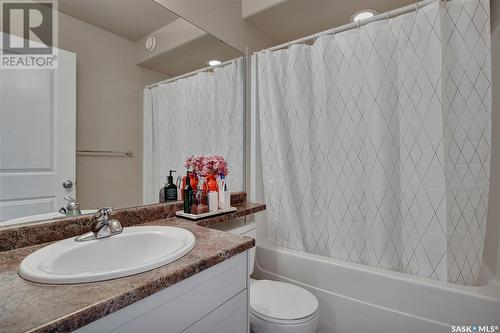 614 Kolynchuk Court, Saskatoon, SK - Indoor Photo Showing Bathroom