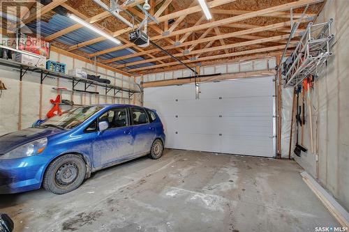 614 Kolynchuk Court, Saskatoon, SK - Indoor Photo Showing Garage