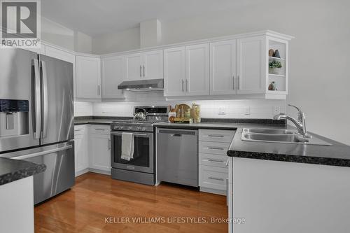 66 Quinella Place, London, ON - Indoor Photo Showing Kitchen With Double Sink