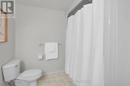 66 Quinella Place, London, ON - Indoor Photo Showing Bathroom