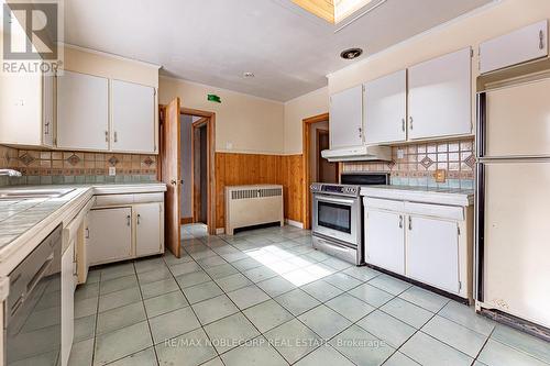 1488 Woodeden Drive, Mississauga, ON - Indoor Photo Showing Kitchen