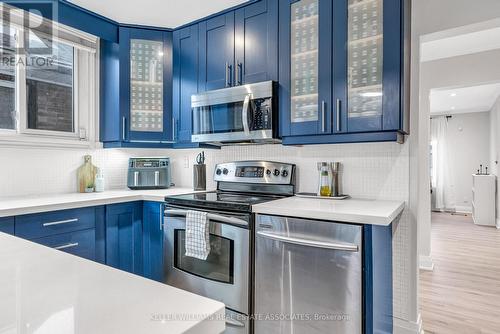 1034 Meredith Avenue, Mississauga, ON - Indoor Photo Showing Kitchen With Stainless Steel Kitchen With Upgraded Kitchen