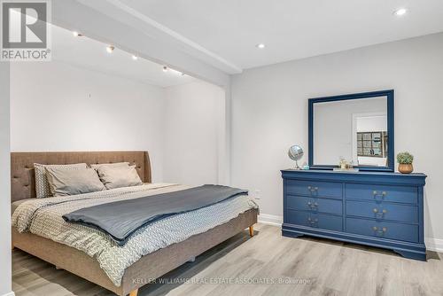 1034 Meredith Avenue, Mississauga, ON - Indoor Photo Showing Bedroom