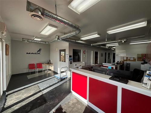 435 #12 Highway, Steinbach, MB 