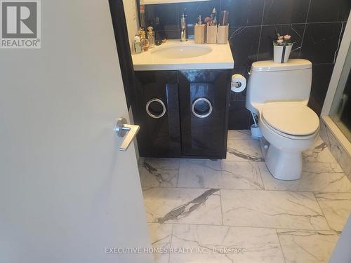 50 Pearson Drive, Hamilton, ON - Indoor Photo Showing Bathroom