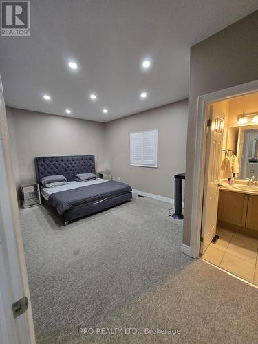 3274 Erin Centre Boulevard, Mississauga, ON - Indoor Photo Showing Basement