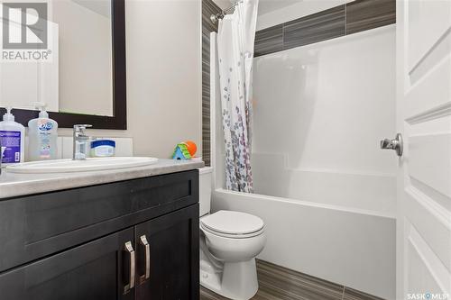 3339 Green Turtle Road, Regina, SK - Indoor Photo Showing Bathroom