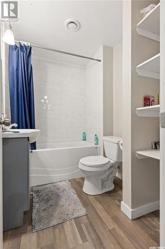 3339 Green Turtle Road, Regina, SK - Indoor Photo Showing Bathroom