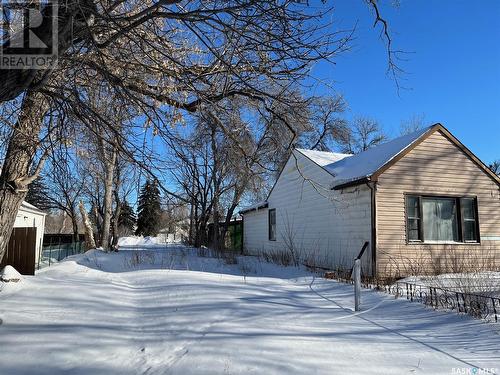 827 Cameron Street, Regina, SK - Outdoor