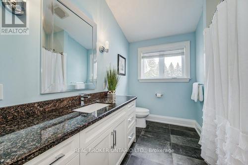 263 Riverbank Drive, Cambridge, ON - Indoor Photo Showing Bathroom