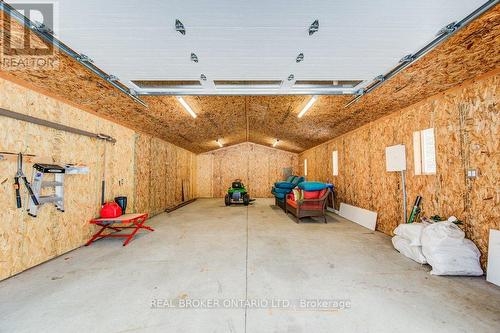 263 Riverbank Drive, Cambridge, ON - Indoor Photo Showing Garage