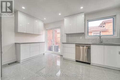 3193 Cawthra Road, Mississauga, ON - Indoor Photo Showing Kitchen