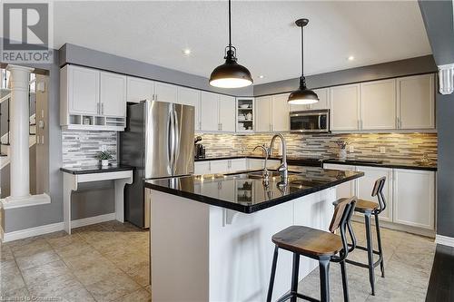 66 Pebblecreek Drive, Kitchener, ON - Indoor Photo Showing Kitchen With Stainless Steel Kitchen With Upgraded Kitchen