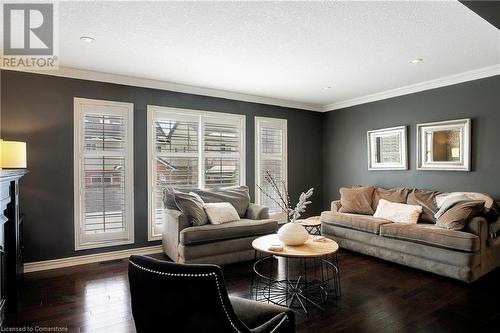 66 Pebblecreek Drive, Kitchener, ON - Indoor Photo Showing Living Room