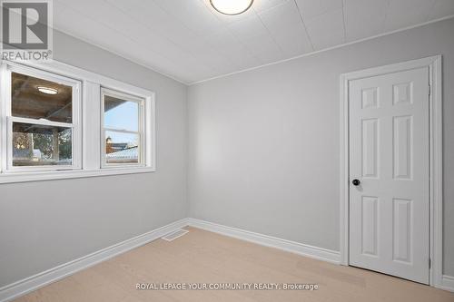 1192 Leaside Road, Hamilton, ON - Indoor Photo Showing Other Room