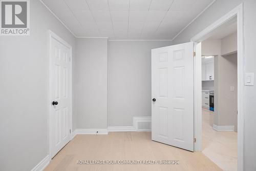 1192 Leaside Road, Hamilton, ON - Indoor Photo Showing Other Room