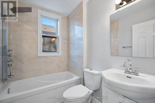 1192 Leaside Road, Hamilton, ON - Indoor Photo Showing Bathroom