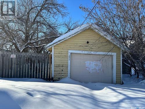 1077 Garnet Street, Regina, SK - Outdoor