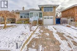 25 CARSBROOKE ROAD  Toronto, ON M9C 3C2