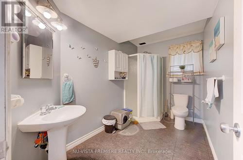 1045 Blythwood Road, London, ON - Indoor Photo Showing Bathroom