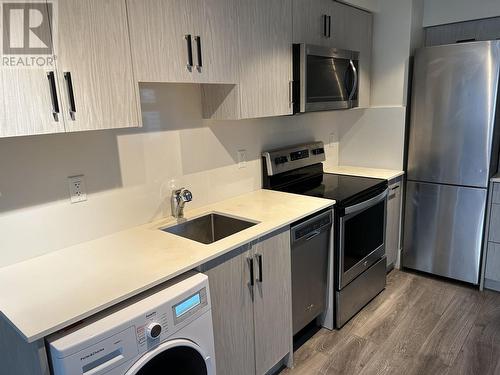 8687 Selkirk Street, Vancouver, BC - Indoor Photo Showing Kitchen