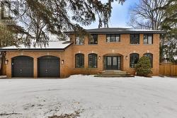 983 PORCUPINE AVENUE  Mississauga, ON L5H 3K6