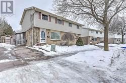 34 ROSAMOND CRESCENT  London, ON N6E 2M8