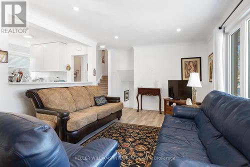 1286 Albany Drive, Ottawa, ON - Indoor Photo Showing Living Room