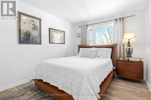 1286 Albany Drive, Ottawa, ON - Indoor Photo Showing Bedroom