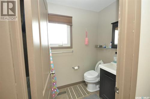 2905 33Rd Street W, Saskatoon, SK - Indoor Photo Showing Bathroom