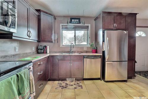 2164 Atkinson Street, Regina, SK - Indoor Photo Showing Kitchen With Double Sink