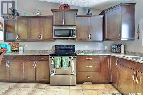 2164 Atkinson Street, Regina, SK - Indoor Photo Showing Kitchen