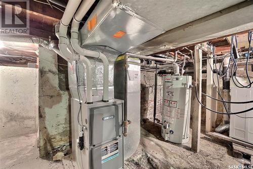 2164 Atkinson Street, Regina, SK - Indoor Photo Showing Basement