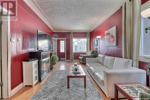 2164 Atkinson Street, Regina, SK - Indoor Photo Showing Living Room