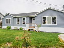 42 Mossberry Close  Hubley, NS B3Z 0S9