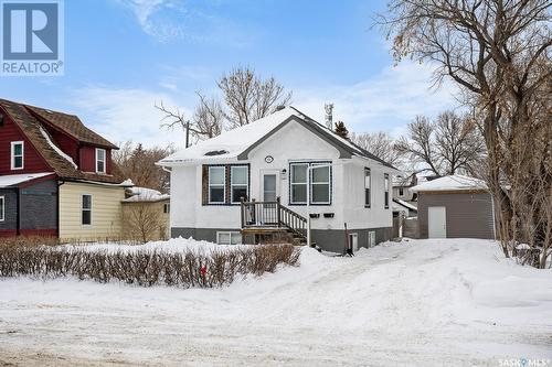 955 Elliott Street, Regina, SK - Outdoor With Facade