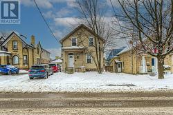 67 WELLINGTON STREET N  Kitchener, ON N2H 5J5