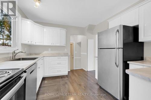 2193 Valley Drive, Ottawa, ON - Indoor Photo Showing Kitchen