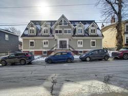 2 5444 Victoria Road  Halifax, NS B3H 1M5