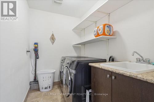 4264 Adobe Gate, Burlington, ON - Indoor Photo Showing Laundry Room