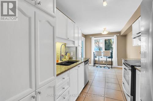 122 Kimberwick Crescent, Ottawa, ON - Indoor Photo Showing Kitchen With Double Sink