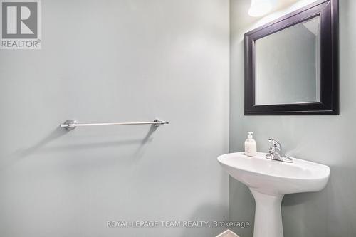 122 Kimberwick Crescent, Ottawa, ON - Indoor Photo Showing Bathroom