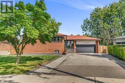 771 EVERSLEY DRIVE  Mississauga, ON L5A 2E2