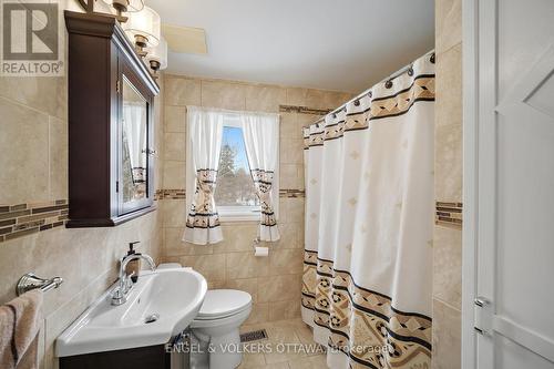 1044 Aldea Avenue, Ottawa, ON - Indoor Photo Showing Bathroom