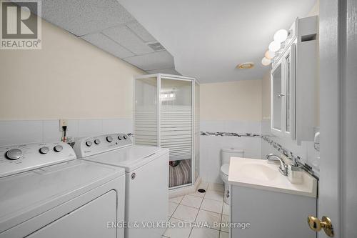 1044 Aldea Avenue, Ottawa, ON - Indoor Photo Showing Laundry Room