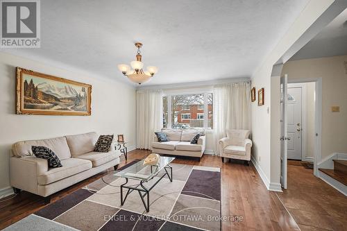 1044 Aldea Avenue, Ottawa, ON - Indoor Photo Showing Living Room