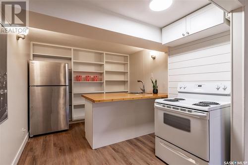 7 Bell Crescent, Saskatoon, SK - Indoor Photo Showing Kitchen