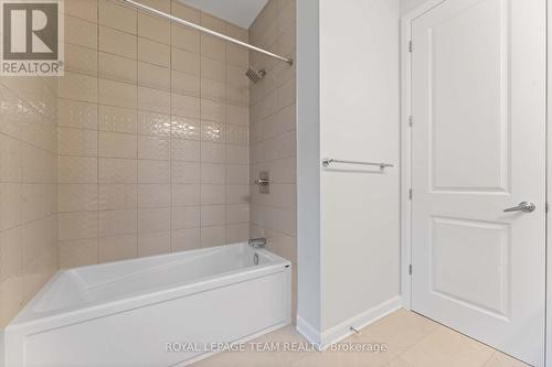 214 Prosperity Walk, Ottawa, ON - Indoor Photo Showing Bathroom