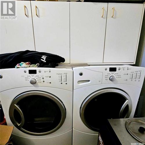 702 Main Street, Broadview, SK 